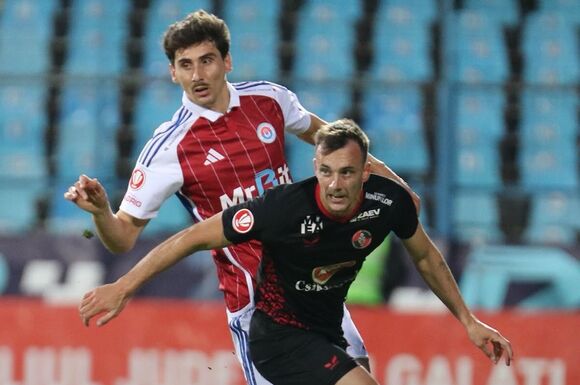 Szuperliga: kettős emberhátrányban rabolt pontot az FK