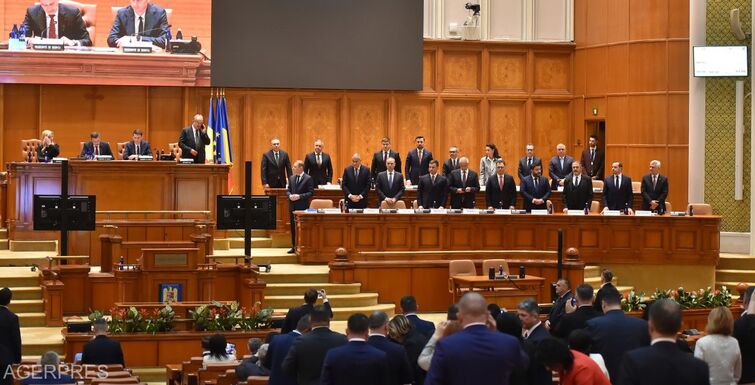 Letette az esküt a Niculescu-kormány