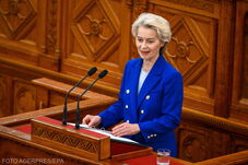 Von der Leyen Budapesten: Magyarország áprilisban elküldte a remény üzenetét