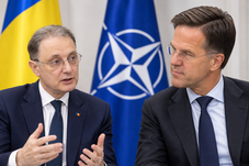 A Fekete-tenger térségének biztonságáról egyeztetett Niculescu és a NATO-főtitkár