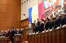 Minden politikai szereplőnek van valamilyen oka a patthelyzet fenntartására 
