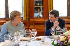 Angela Merkelt fogadta a román államfő: a NATO-ról és az EU jövőjéről beszélgettek