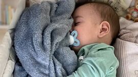 Két nap alatt összegyűlt a beteg kisfiú műtétéhez szükséges teljes összeg Csíkszeredában