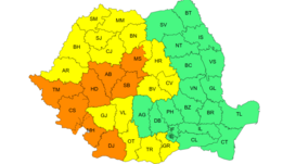 Kiadták a riasztást: 36 fok is lehet pénteken, hétvégén jön a vihar