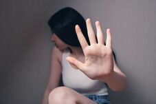 Szigorít a büntető törvénykönyv: elfogadták a kényszerházasság elleni törvényt