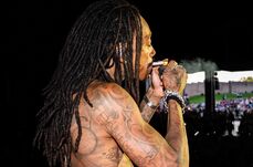 Áthelyezték Wiz Khalifa romániai perét