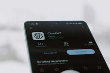 Új, olcsóbb modellekkel állt elő az OpenAI és az Anthropic