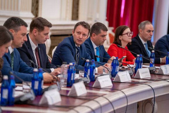 Nicușor Dant kritizálta a kijelölt miniszterelnök