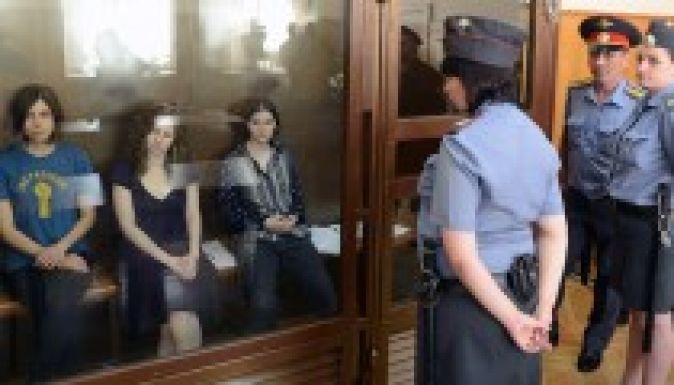 Bűnösnek találták a Pussy Riot tagjait