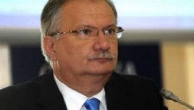 Sajtóértesülés: Ioan Mang volt oktatási miniszter plagizált