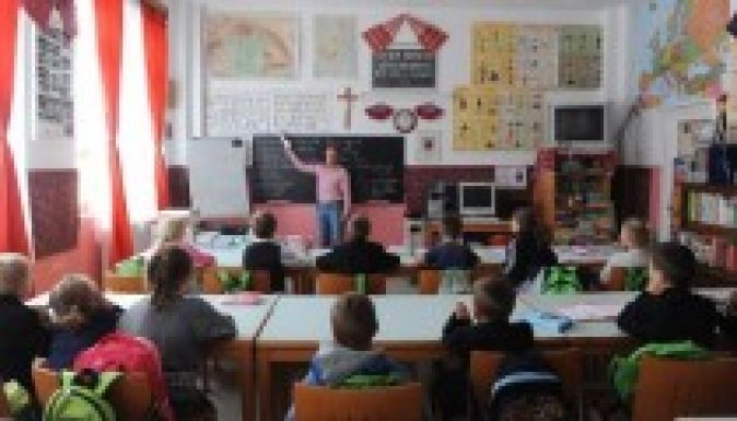 Adományvita veszélyezteti a csángó oktatást