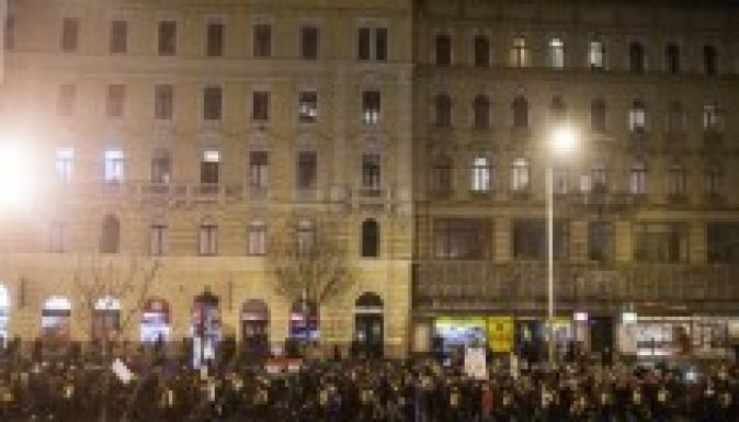 Általános sztrájkba kezdenek a magyar diákok