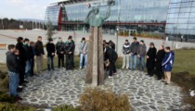 Veszprémi főhajtás a 4 éve meggyilkolt Marian Cozma előtt