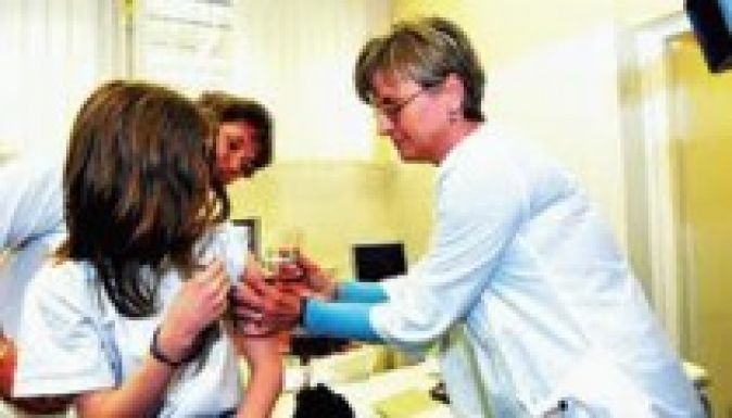 Újra beindíthatják a méhnyakrák elleni oltást