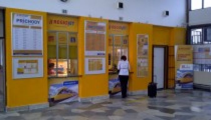 A szlovák vasút elutasította a magyar helységnévtáblákat