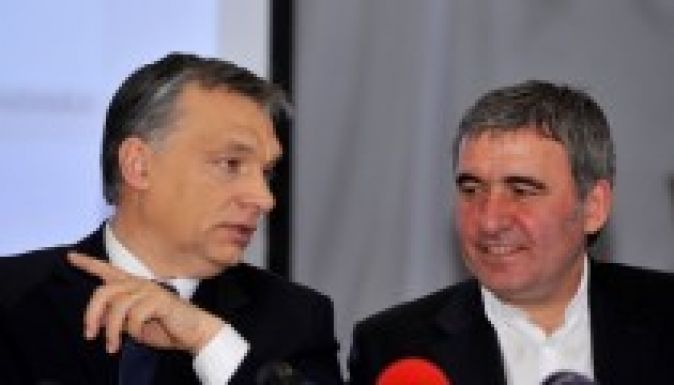 Gică Hagival tartott sajtótájékoztatót Orbán Viktor