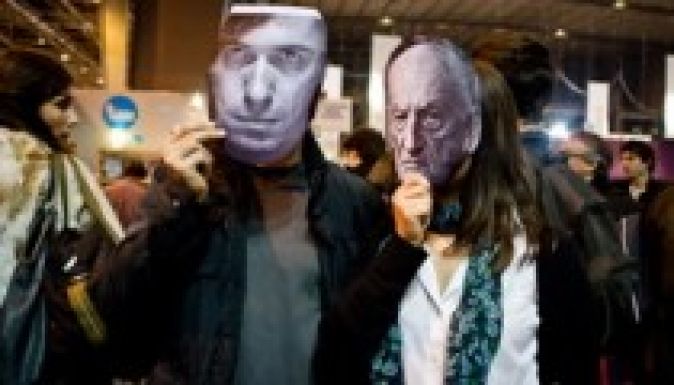 Andrei Marga ellen tüntettek a Párizsi Könyvszalonon