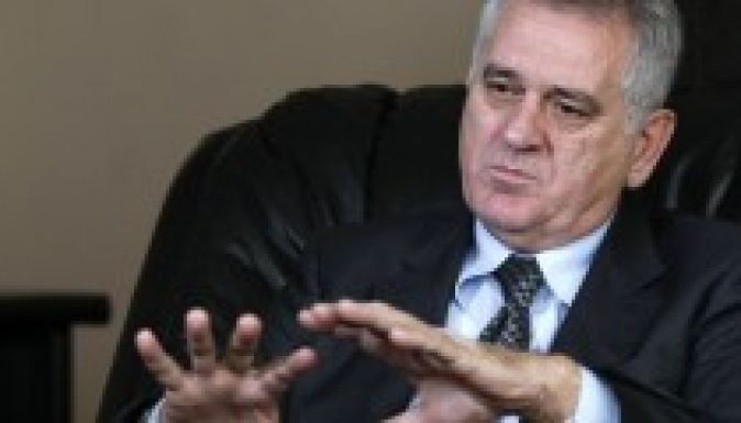 Nikolic: Belgrád nem választhat az EU és Koszovó között