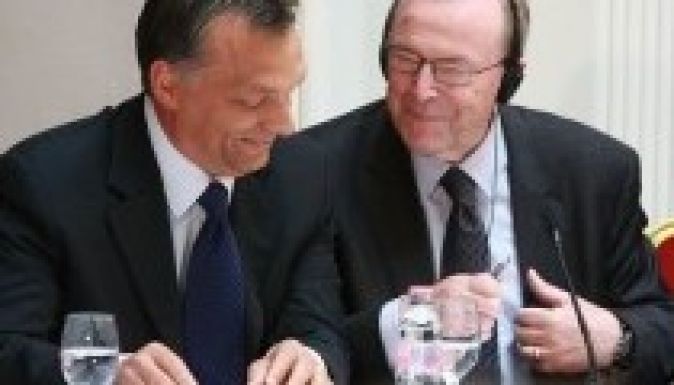 Wilfried Martens a Heti Válasznak: biztonságban van a Fidesz