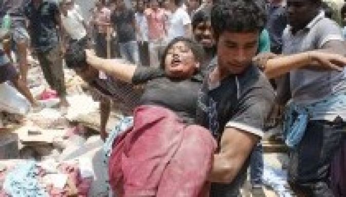 Dakkában 175-re nőtt a házomlás áldozatainak a száma