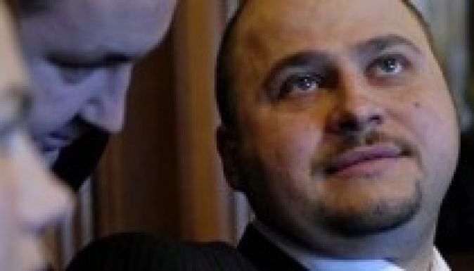 Lemondott szenátori mandátumáról Olosz Gergely