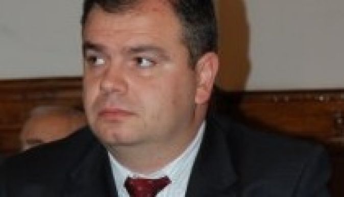 Benyújtotta alkotmánymódosító javaslatait az RMDSZ