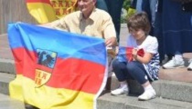 Románok tüntettek Erdély autonómiájáért Kolozsváron