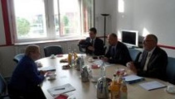 Kielben konzultált a kisebbségi polgári kezdeményezésről az RMDSZ