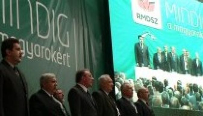 RMDSZ-kongresszus Oscar-gálás körítéssel