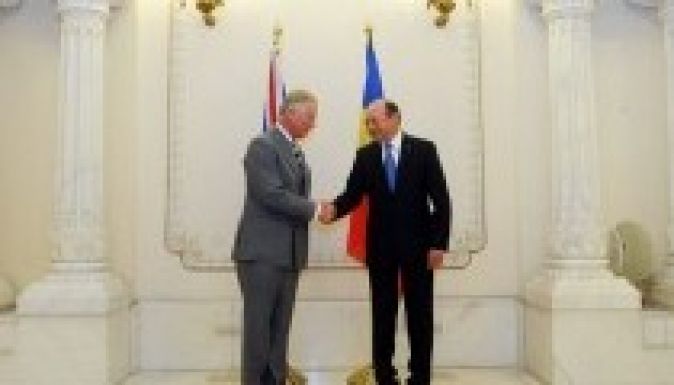 Károly herceggel poénkodott Traian Băsescu