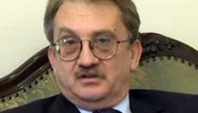 Július végén távozik Bukarestből Füzes Oszkár nagykövet