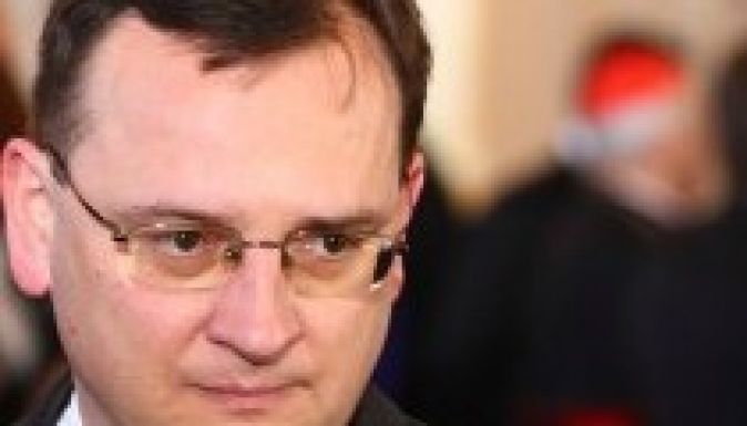 Nem akar lemondani Petr Necas cseh kormányfő