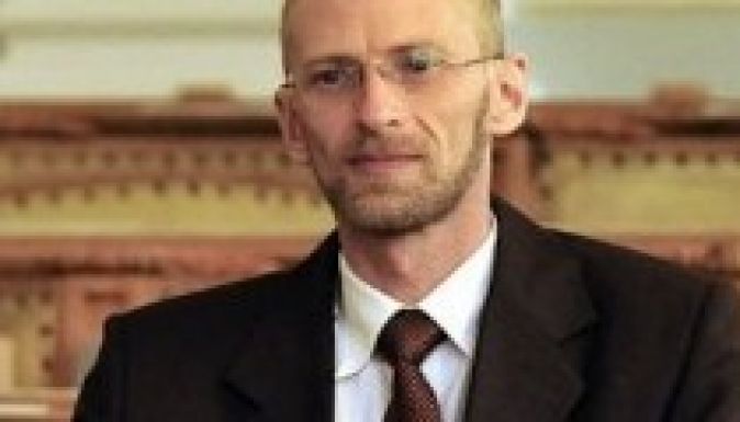 Magyari Tivadar: a Maros megyei főtanfelügyelő túllép hatáskörén