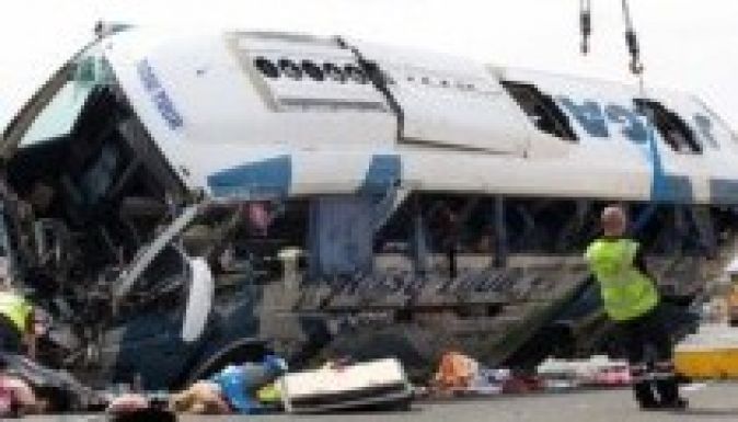 Szörnyű buszbaleset Montenegróban: 18 romániai halott