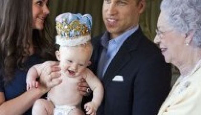 Érkeznek az első exkluzív fotók a Royal Babyről – vírusokkal együtt