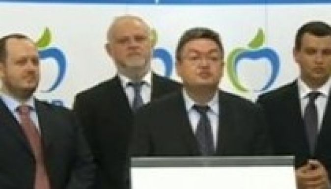 Hivatalosan is párttá alakult kedden a Népi Mozgalom