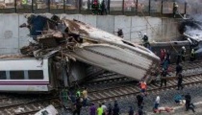 Szörnyű vonatbaleset Spanyolországban: 77 halott