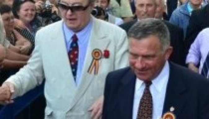 Vadim Tudor kirúgta Gheorghe Funart a PRM-ből