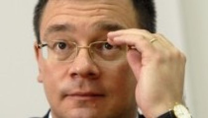 Bírálta Tőkés tusnádfürdői kijelentéseit M. R. Ungureanu