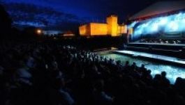 Sepsiszentgyörgyiek Hamlet-bemutatója Gyulán