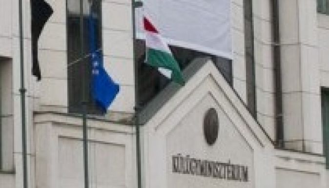 A magyar külügy nem vállal felelősséget Vona kijelentéseiért