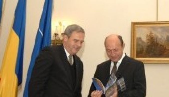 Napok kérdése Tőkés kitüntetésének visszavonása?