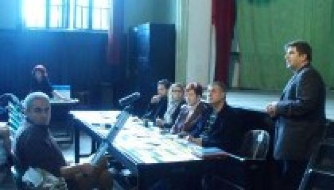 Színházba csalogatja a diákokat és tanárokat a vásárhelyi társulat