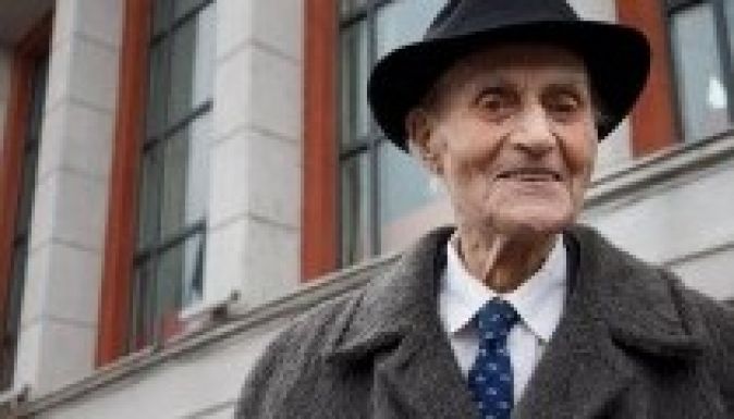 Kilencvenkilenc évet tölt ma Senkálszky Endre