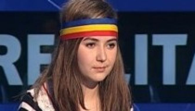 CNCD: diszkriminálták a trikolóros román kislányt