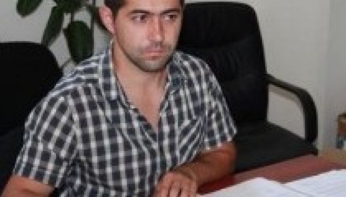 Nyolcezer lejre büntették a rasszista liberális tanácsost