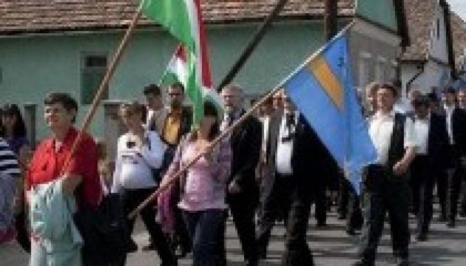 Tizenkét „magyar légió” is csatlakozik a menetelő székelyekhez