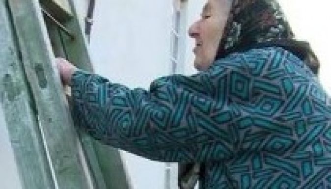 Vannak nyugdíjasok, akik muszájból másznak falat