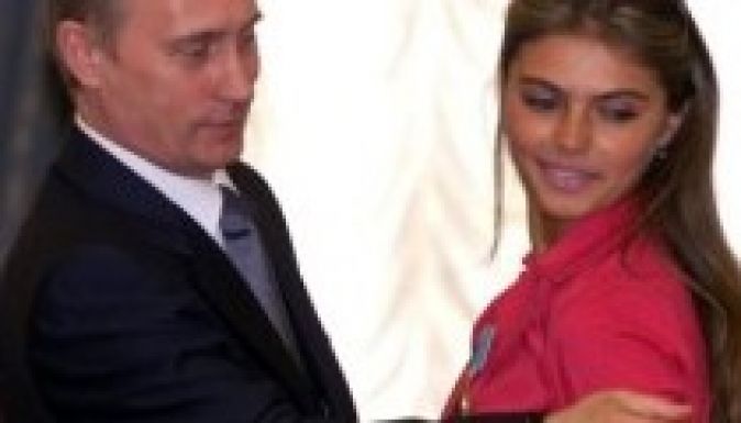 Bekötötték Vlagyimir Putyin fejét