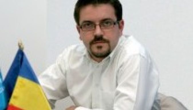 Törvénnyel oszlatná fel a magyar pártokat Bogdan Diaconu